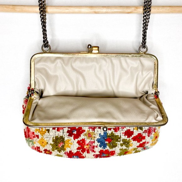 Vintage Floral Tapestry Purse - Picture 3 of 7